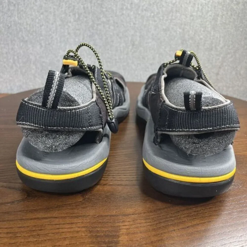 Keen Newport Sandals Men's 11 Black‎ Waterproof Comfort Sport Hiking Fisherman